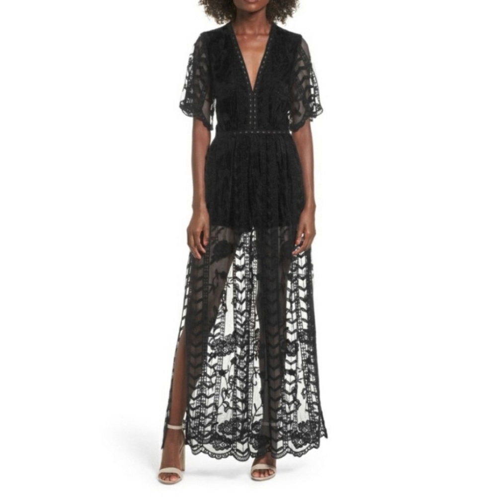 [NWT] Socialite navy lace romper